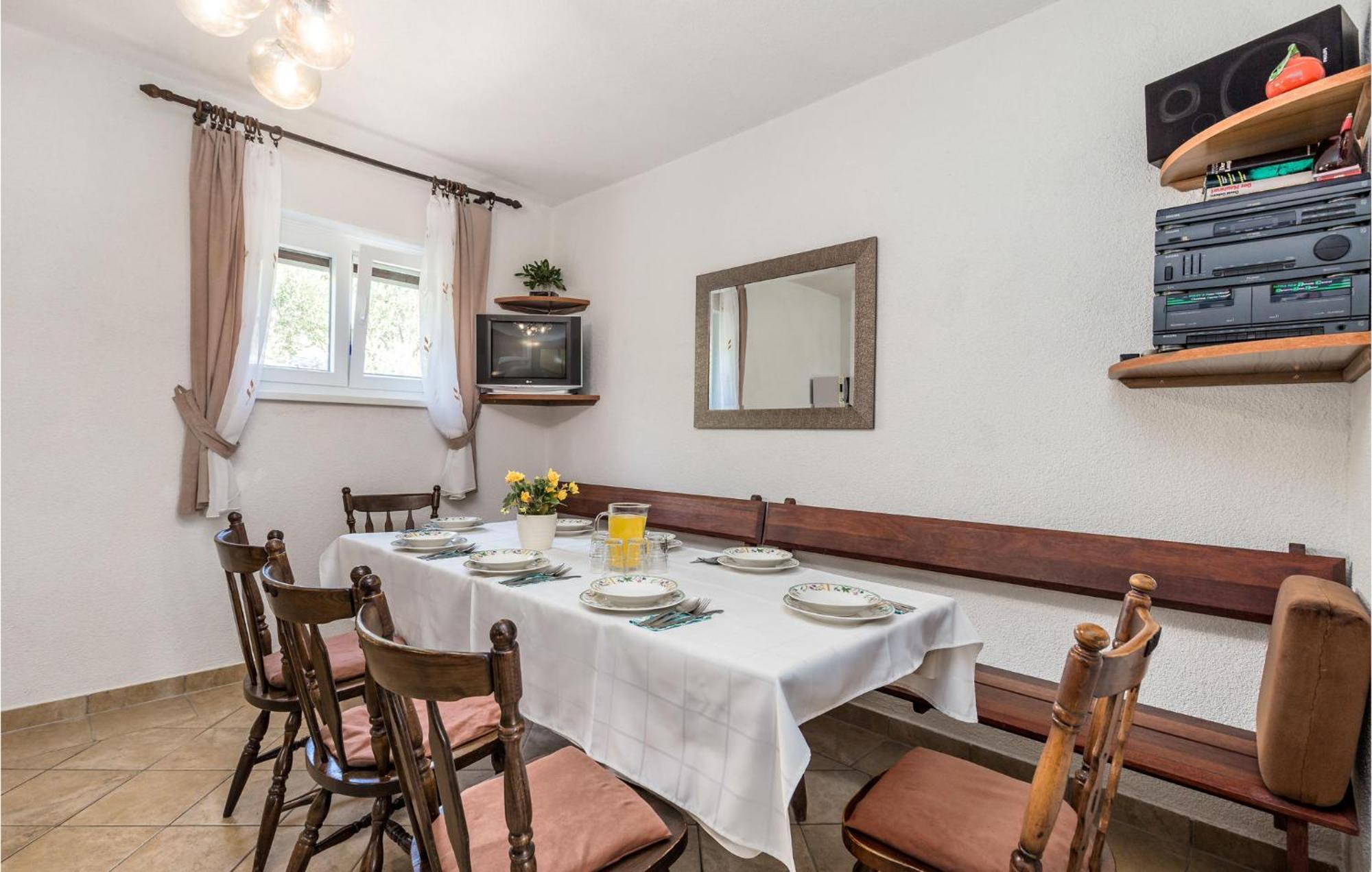 4 Bedroom Awesome Apartment In スヴェティ・ユライ エクステリア 写真