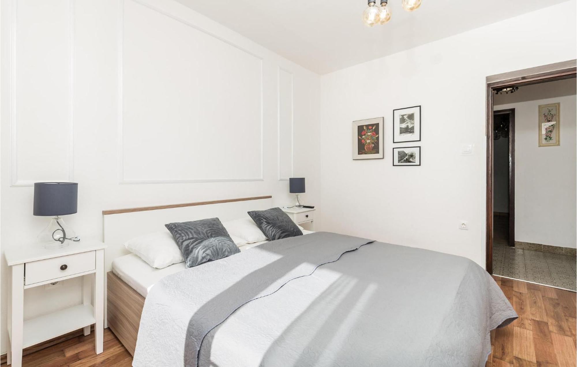 4 Bedroom Awesome Apartment In スヴェティ・ユライ エクステリア 写真