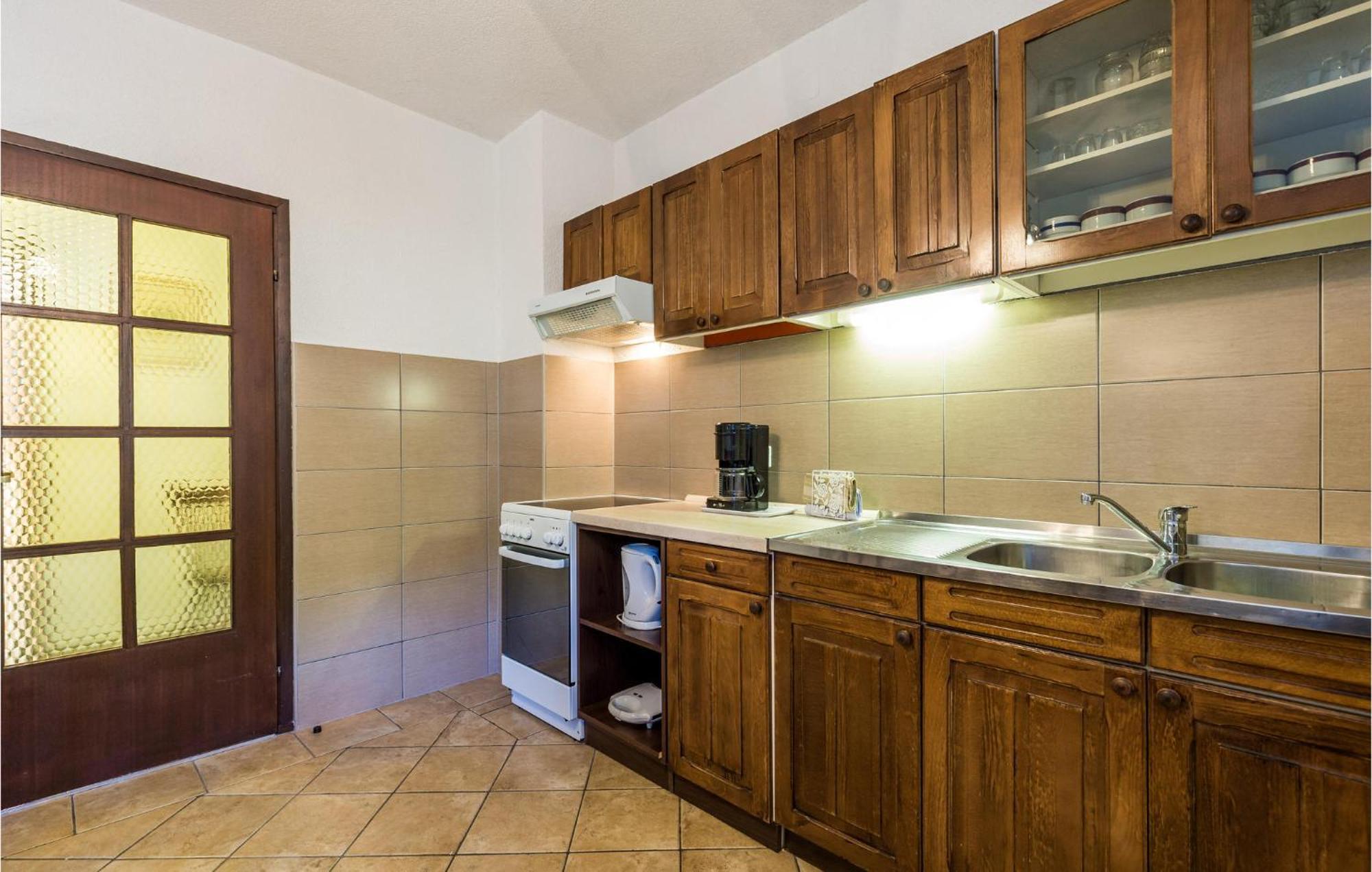 4 Bedroom Awesome Apartment In スヴェティ・ユライ エクステリア 写真