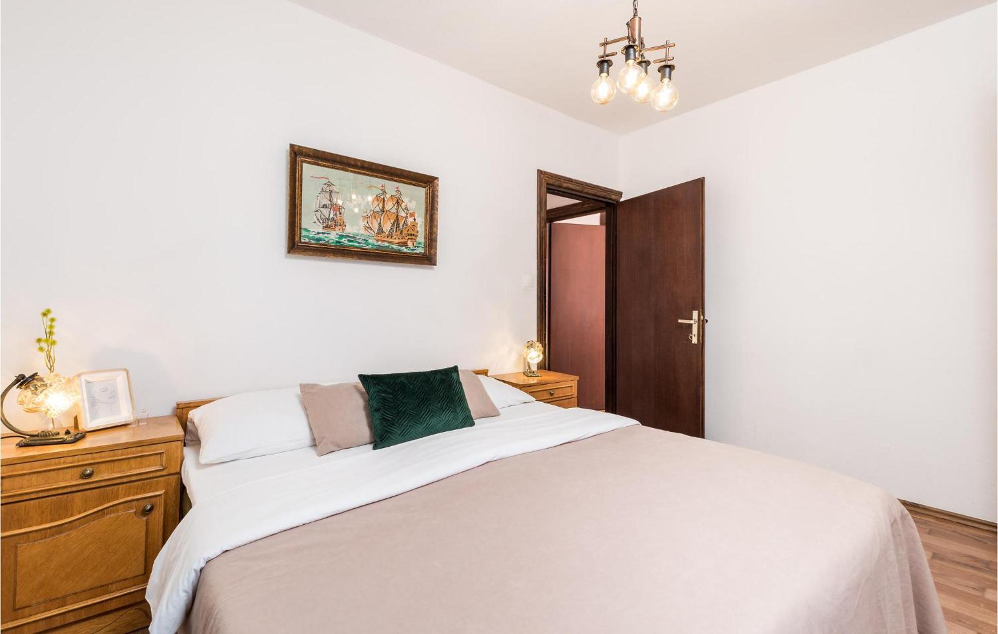 4 Bedroom Awesome Apartment In スヴェティ・ユライ エクステリア 写真